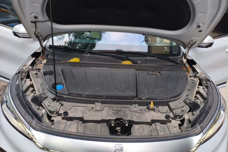 比亚迪 元PLUS 2022款 510KM 旗舰型机舱底盘24