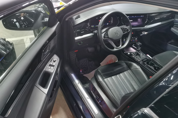 大众 帕萨特新能源 2023款 430PHEV 混动精英版中控内饰20