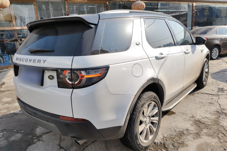 路虎 发现神行 2016款 2.0T SE车身外观7