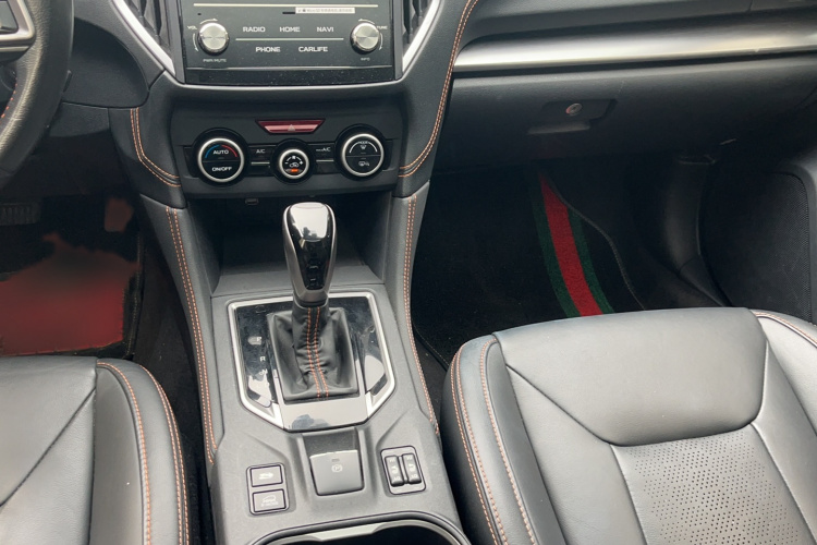 斯巴鲁XV 2018款 2.0i 全驱豪华版EyeSight局部细节18