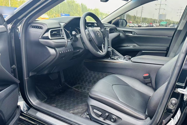 丰田 凯美瑞 2019款 改款 2.5G 豪华版中控内饰7002