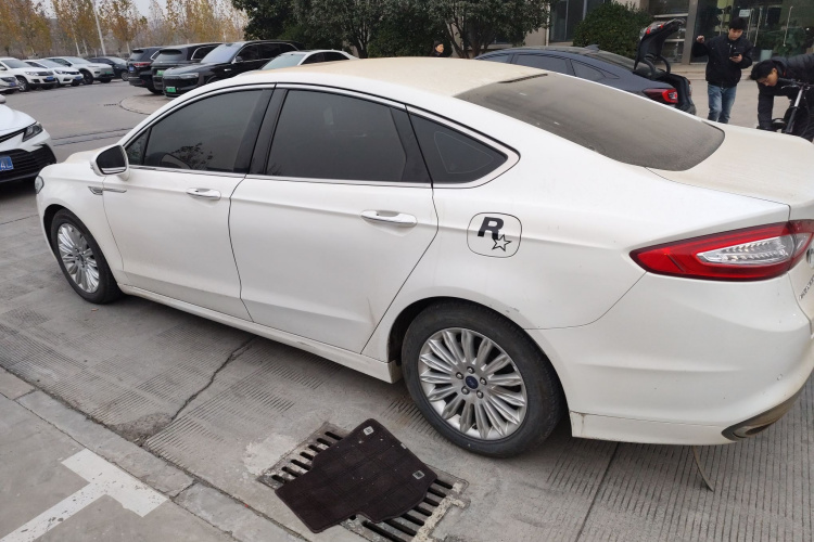 福特 蒙迪欧 2013款 2.0L GTDi200时尚型车身外观4