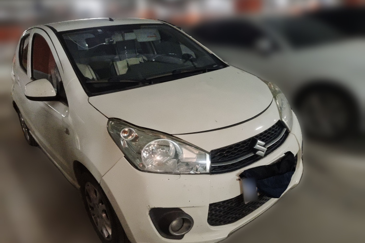 铃木 奥拓 2013款 1.0L 手动豪华型车身外观3