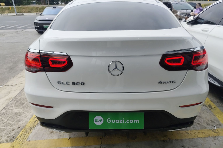 奔驰GLC轿跑 2020款 GLC 300 4MATIC 轿跑SUV车身外观6004