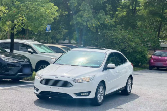 福特 福克斯 2017款 三厢 EcoBoost 180 自动精英型