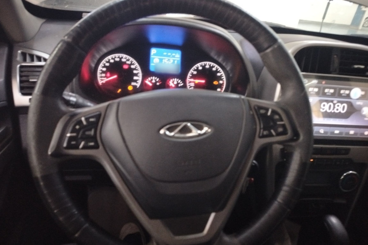 奇瑞 瑞虎3 2015款 1.6L CVT智尚纪念版中控内饰13