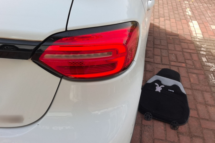 零跑汽车 零跑T03 2020款 400标准版车身外观6006