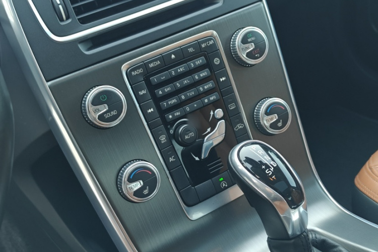 沃尔沃S60 2015款 S60L T5 智驭版局部细节16