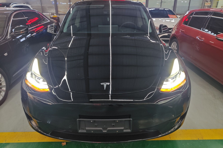特斯拉 Model Y 2022款 改款 后轮驱动版车身外观2