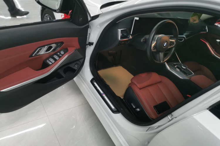 宝马3系 2023款 325Li M运动曜夜套装中控内饰7003