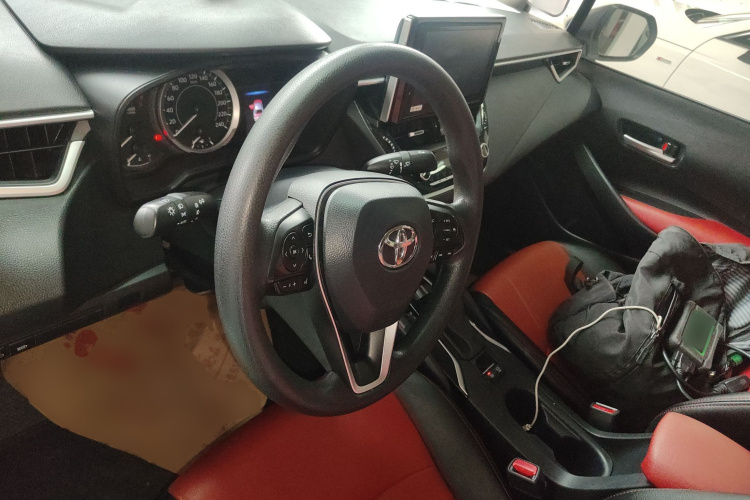 丰田 卡罗拉 2019款 1.2T S-CVT GL-i精英版局部细节13