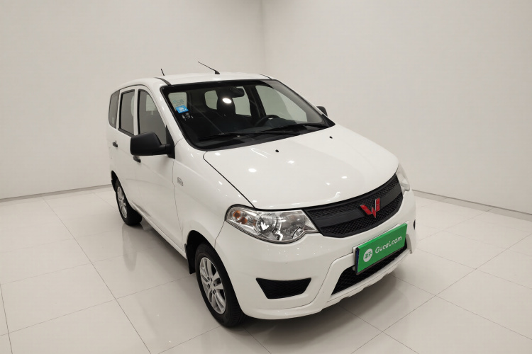 五菱汽车 五菱宏光 2015款 1.2L S 基本型国V车身外观3