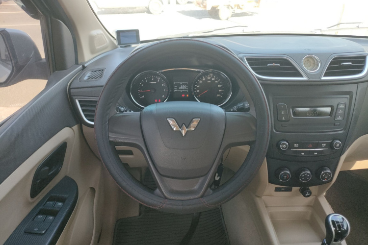 五菱汽车 五菱宏光 2015款 1.5L S1标准国V局部细节13