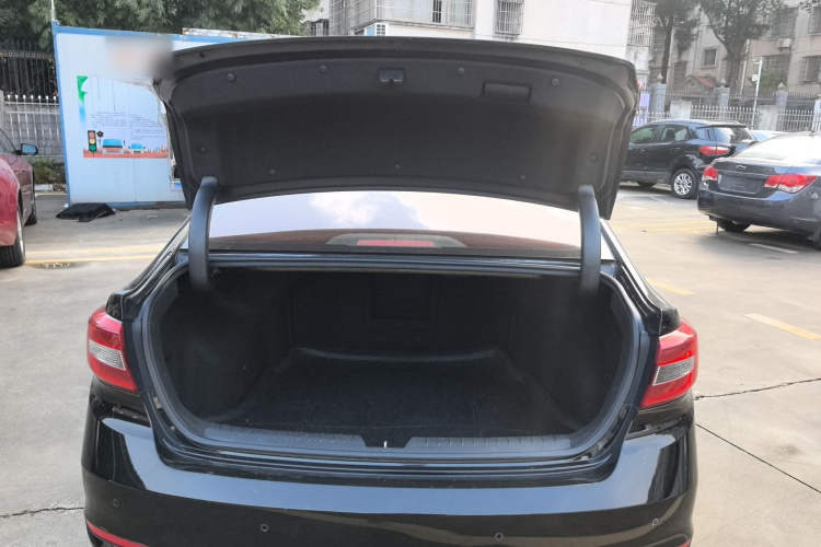 现代 索纳塔 2015款 1.6T GS时尚型机舱底盘23