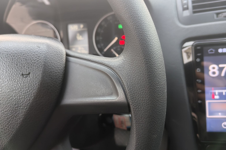 斯柯达 明锐 2014款 1.4TSI DSG逸俊版中控内饰7006