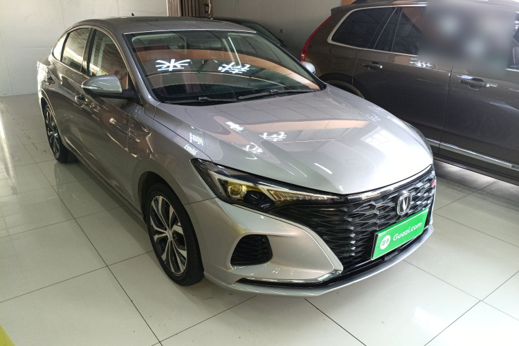 长安 逸动 2021款 PLUS 蓝鲸NE 1.4T GDI DCT旗舰型车身外观3