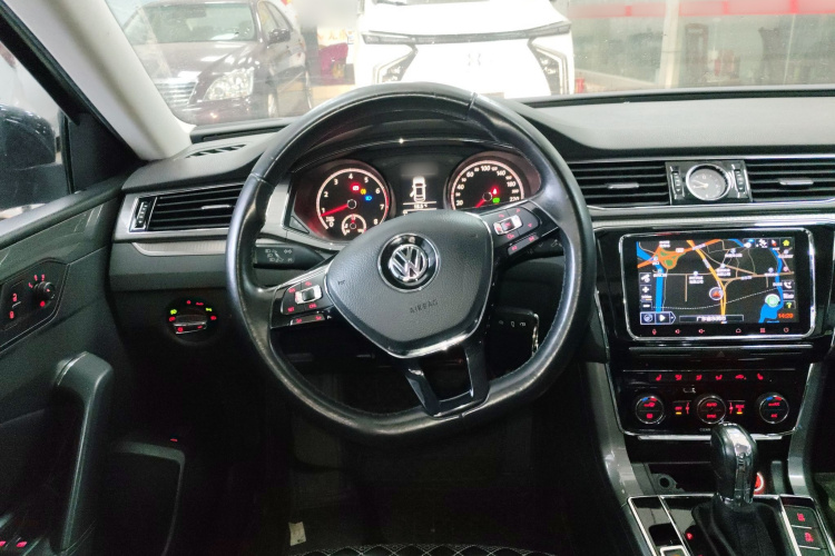 大众 帕萨特 2016款 330TSI DSG尊荣版局部细节13