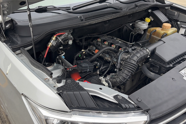 五菱汽车 五菱宏光 2019款 1.5L S舒适型国VI LAR局部细节9007