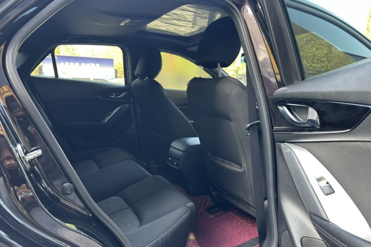 马自达CX-4 2021款 2.0L 自动两驱蓝天活力版中控内饰7004