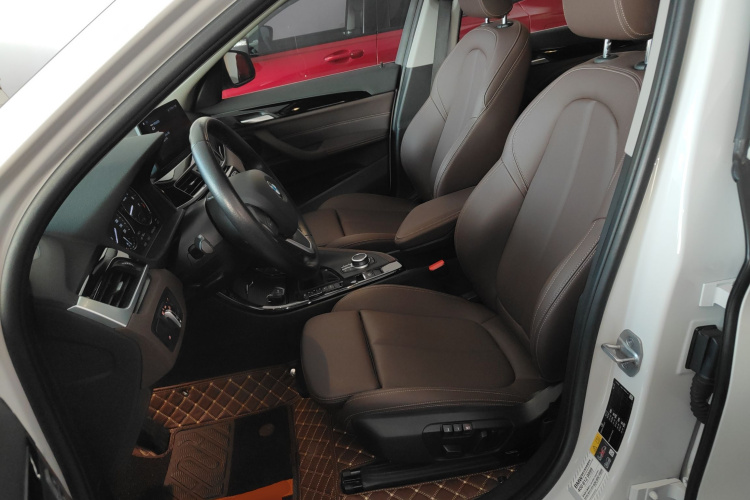 宝马X1新能源 2020款 xDrive30Le 尊享型中控内饰19