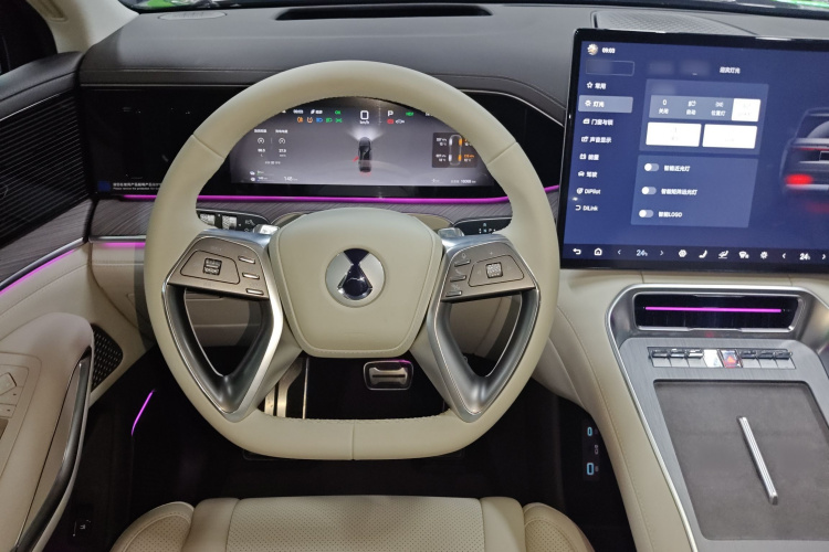 腾势N9 2025款 旗舰型中控内饰13