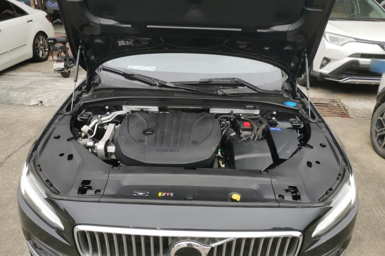 沃尔沃S90 2021款 B5 智逸豪华版机舱底盘24