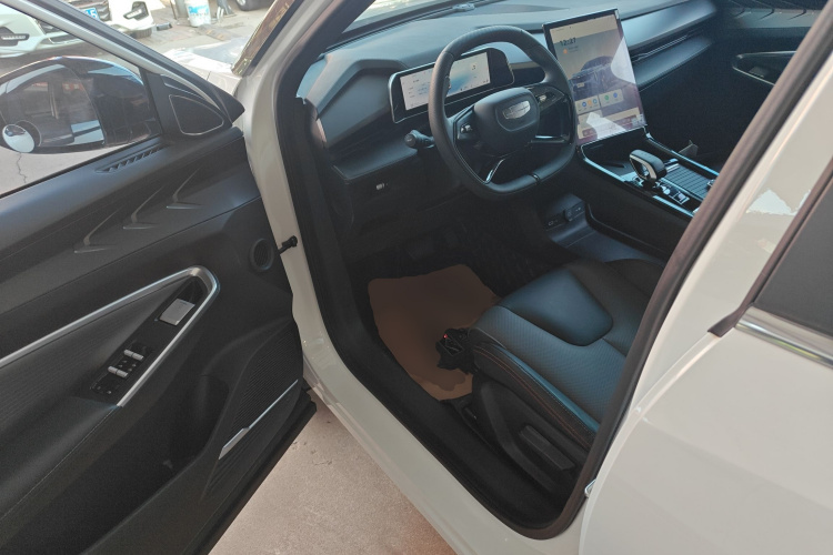 吉利汽车 2023款 博越COOL 1.5TD 智联型中控内饰20