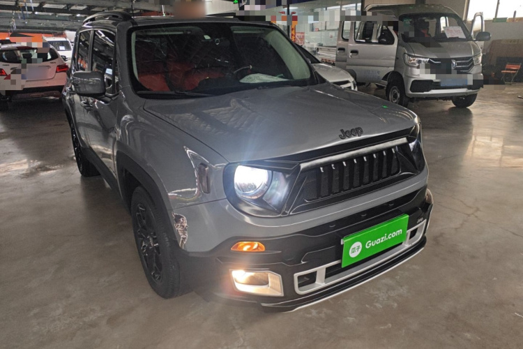 Jeep 自由侠 2017款 180T 自动高能版车身外观3