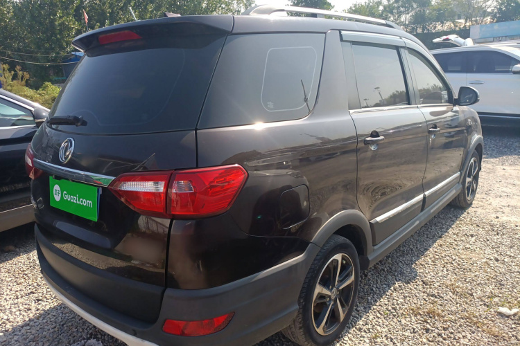 东风风光 风光370 2020款 S370 1.5L CVT豪华型 5座车身外观7