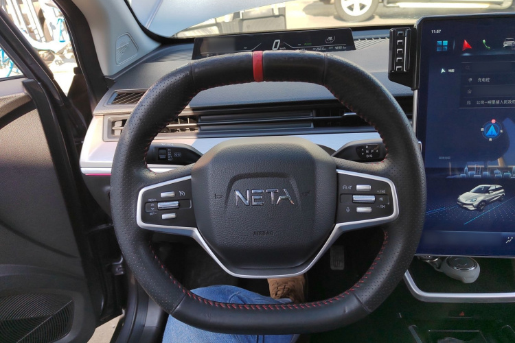哪吒汽车 哪吒V 2021款 长续航娱乐版升级型局部细节13