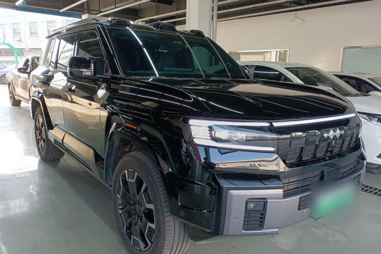 方程豹 豹8 2025款 智勇旗舰版 6座车身外观6002