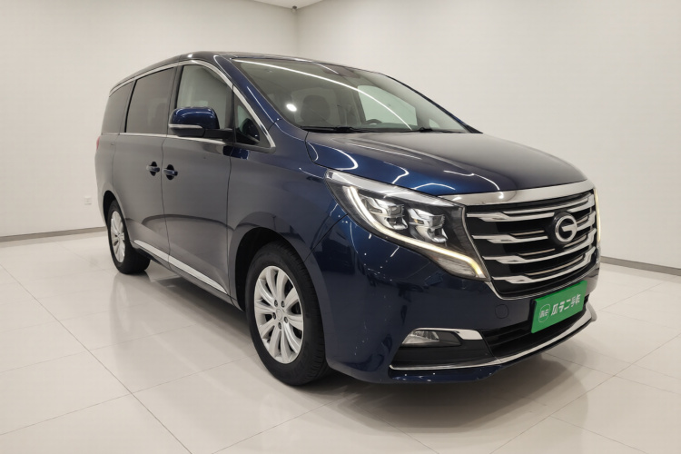 广汽传祺 传祺M8 2018款 320T 尊享版车身外观3