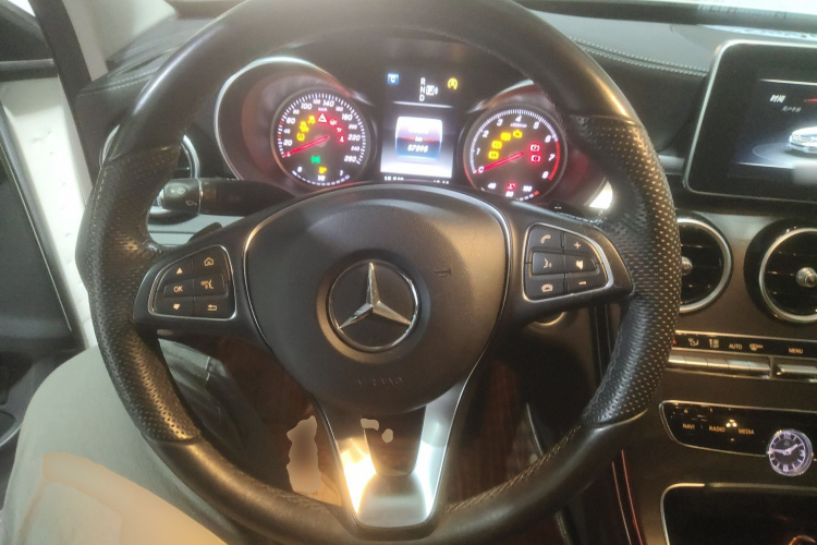 奔驰C级 2015款 改款 C 180 L 运动型局部细节13