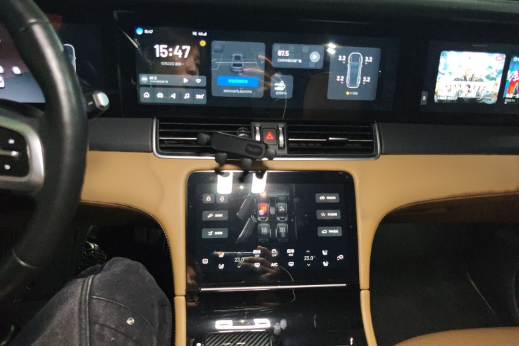 理想汽车 理想ONE 2021款 增程6座版局部细节16