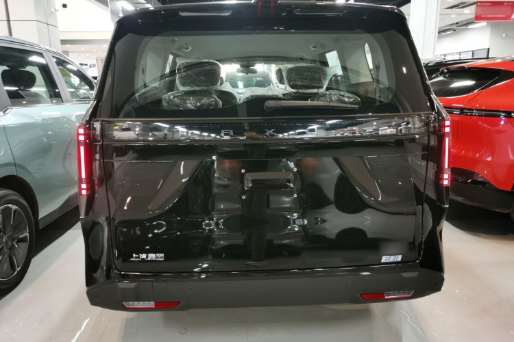 上汽大通MAXUS 大家7 2024款 改款 超混 长续航版 悦享版车身外观6