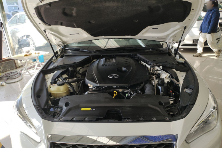 英菲尼迪Q50L 2018款 2.0T 舒适版 国VI机舱底盘24