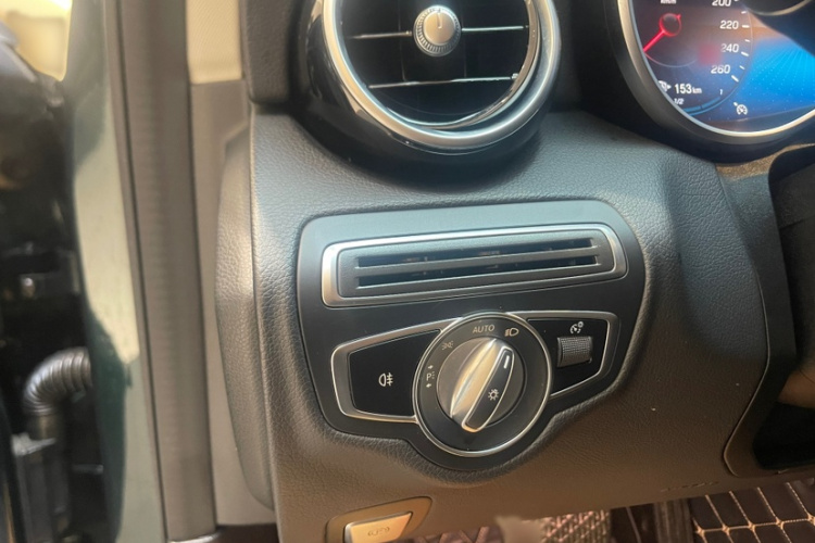 奔驰C级 2021款 C 200 L 时尚型运动版中控内饰7005