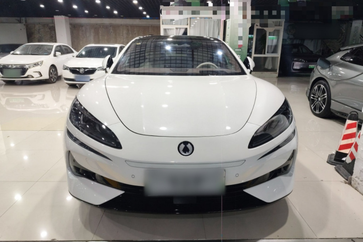 腾势Z9GT 2024款 1100四驱Ultra版车身外观2