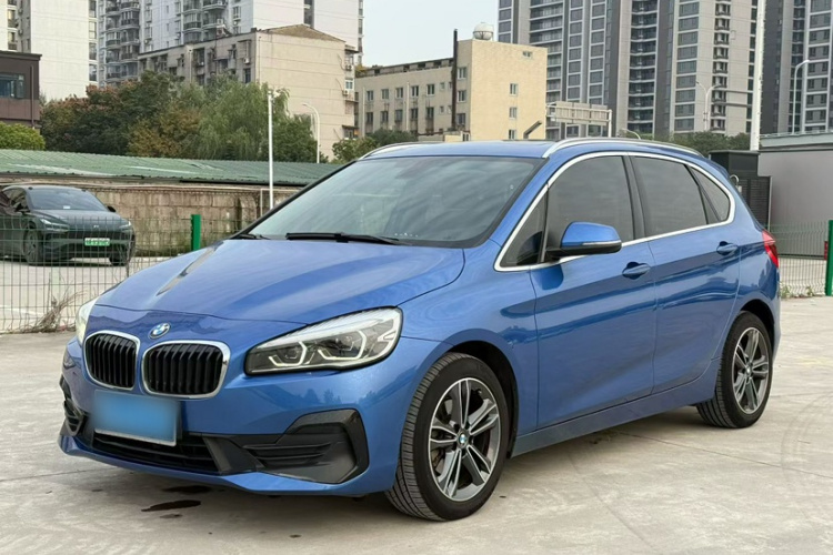 宝马2系旅行车 2018款 218i 尊享型运动套装车身外观6005