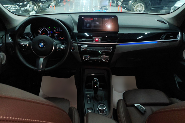 宝马X1 2022款 sDrive25Li 领先型中控内饰12
