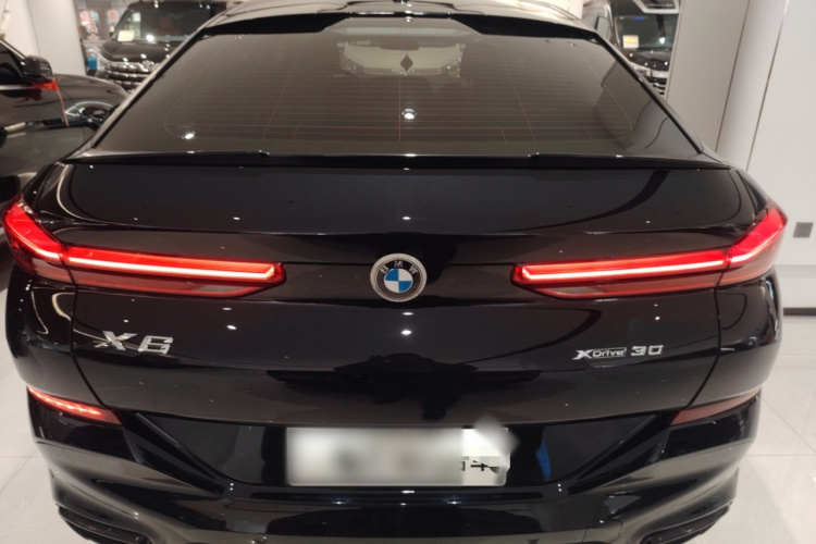 宝马X6 2023款 xDrive30i M运动套装车身外观6