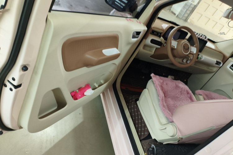 五菱汽车 宏光MINIEV 2024款 第三代 215km 进阶版中控内饰20