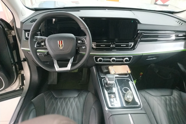 红旗HS5 2023款 2.0T 旗享Pro版中控内饰12