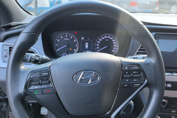 现代 索纳塔 2015款 1.6T GS时尚型中控内饰13