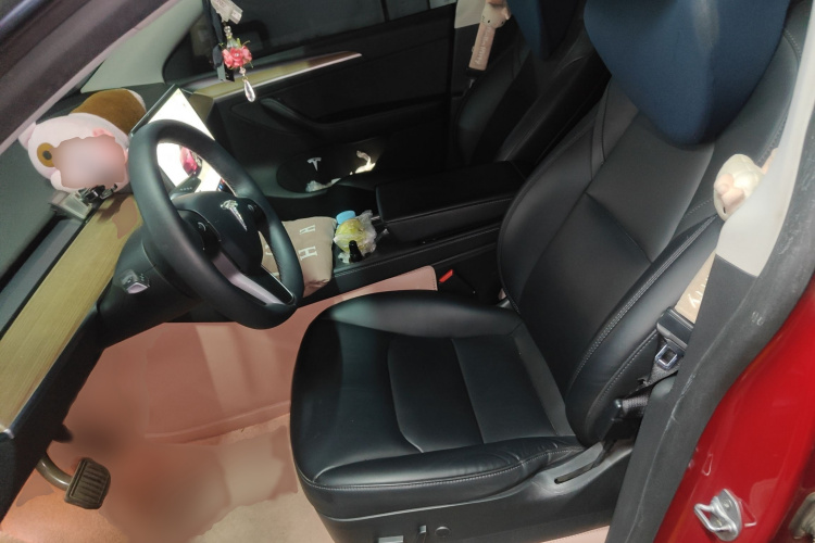 特斯拉 Model Y 2022款 长续航全轮驱动版局部细节19