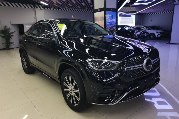 奔驰GLE轿跑 2024款 GLE 350 4MATIC 轿跑SUV 时尚型车身外观3