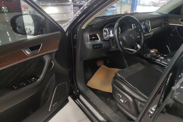 红旗HS7 2021款 2.0T DCT两驱智联旗畅版中控内饰20