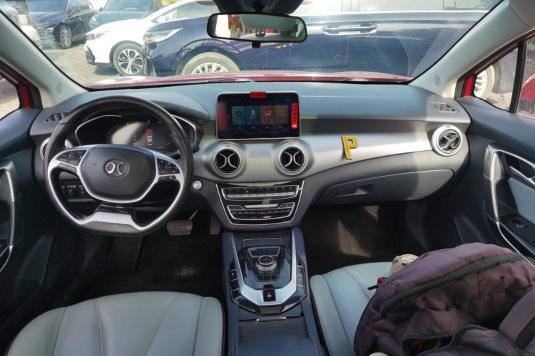 北京汽车 北京EU5 2018款 R550 智潮版中控内饰12