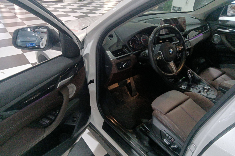 宝马X1 2022款 sDrive25Li 领先型中控内饰20