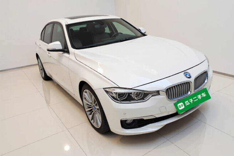 宝马3系 2019款 320Li 时尚型车身外观3